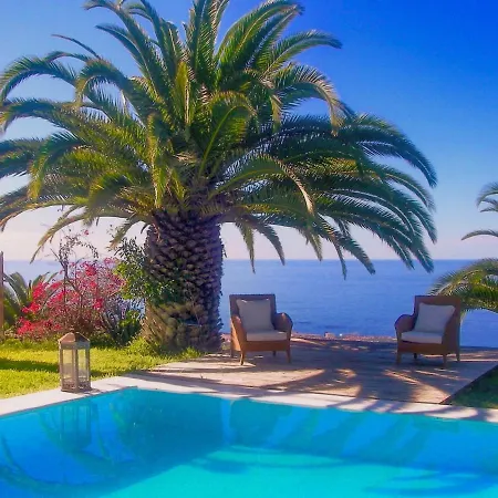 Detached With Garden, Heated And Private Pool, Sea View, Parking Free *