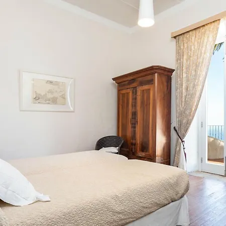 Detached With Garden, Heated And Private Pool, Sea View, Parking Free Willa