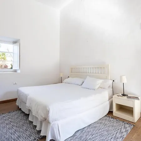 Detached With Garden, Heated And Private Pool, Sea View, Parking Free Willa *